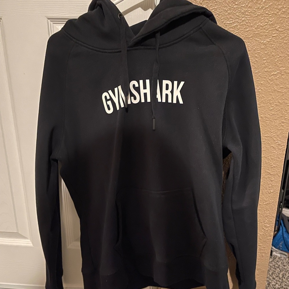 Black Gymshark hoodie